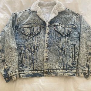 Vintage Acid Wash Levi’s Jean Jacket